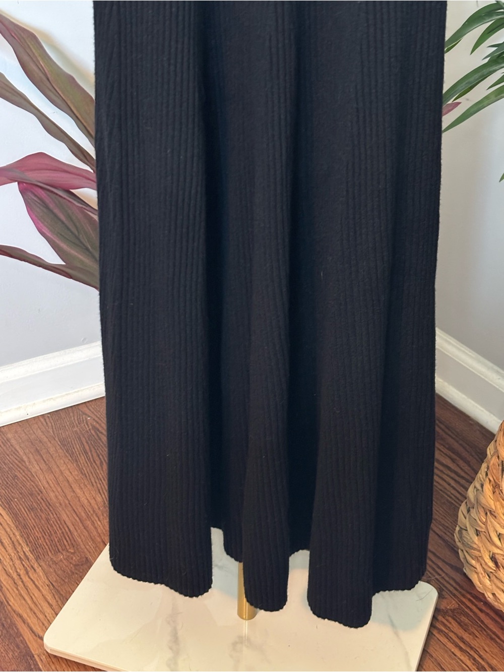 GAP Black Sleeveless Ribbed Maxi Dress - Picture 5 of 13